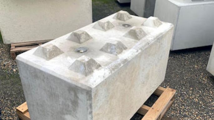 Stackable concrete block for urban development projects by Urban Protect